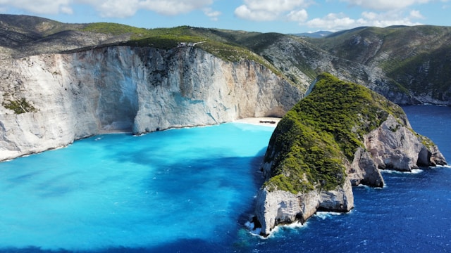 8 napos Zakynthos nyaralás 112.040 Ft-tól Repjegy + Hotel reggelivel